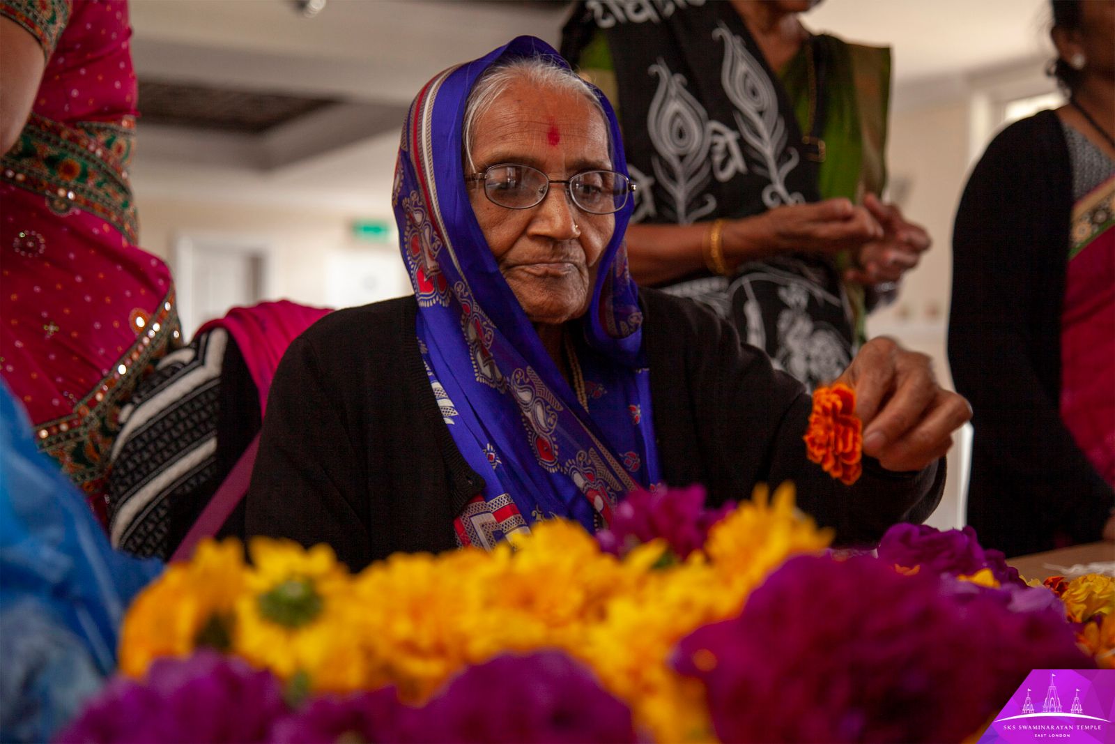 ©1987-2017 SKS Swaminarayan Temple East London